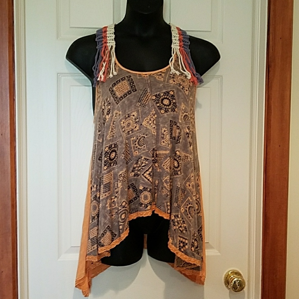 NWT Hi-low tank top
